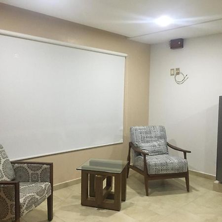 Hotel Y Suites Maria Fernanda Ситакуаро Экстерьер фото