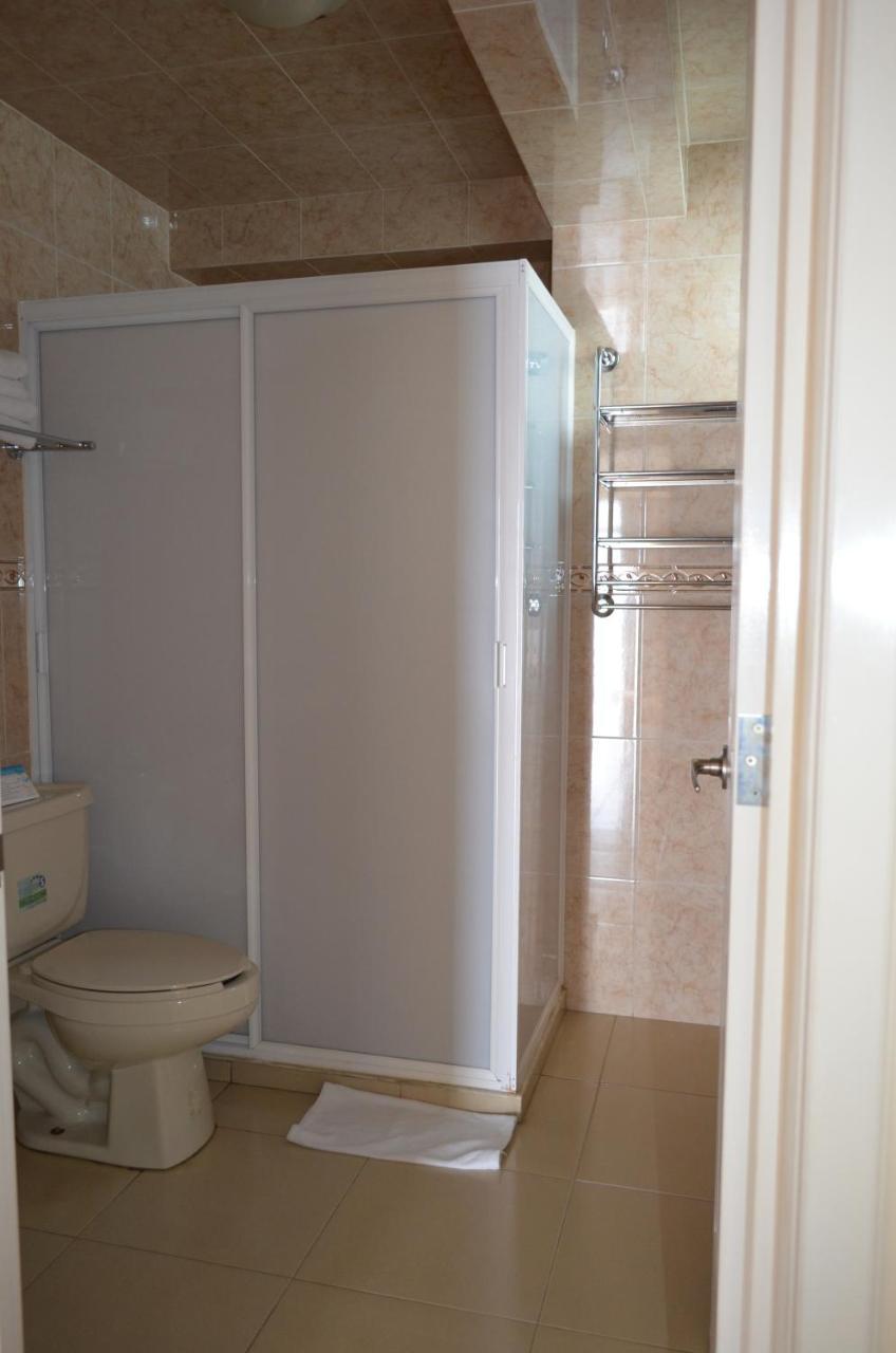 Hotel Y Suites Maria Fernanda Ситакуаро Экстерьер фото