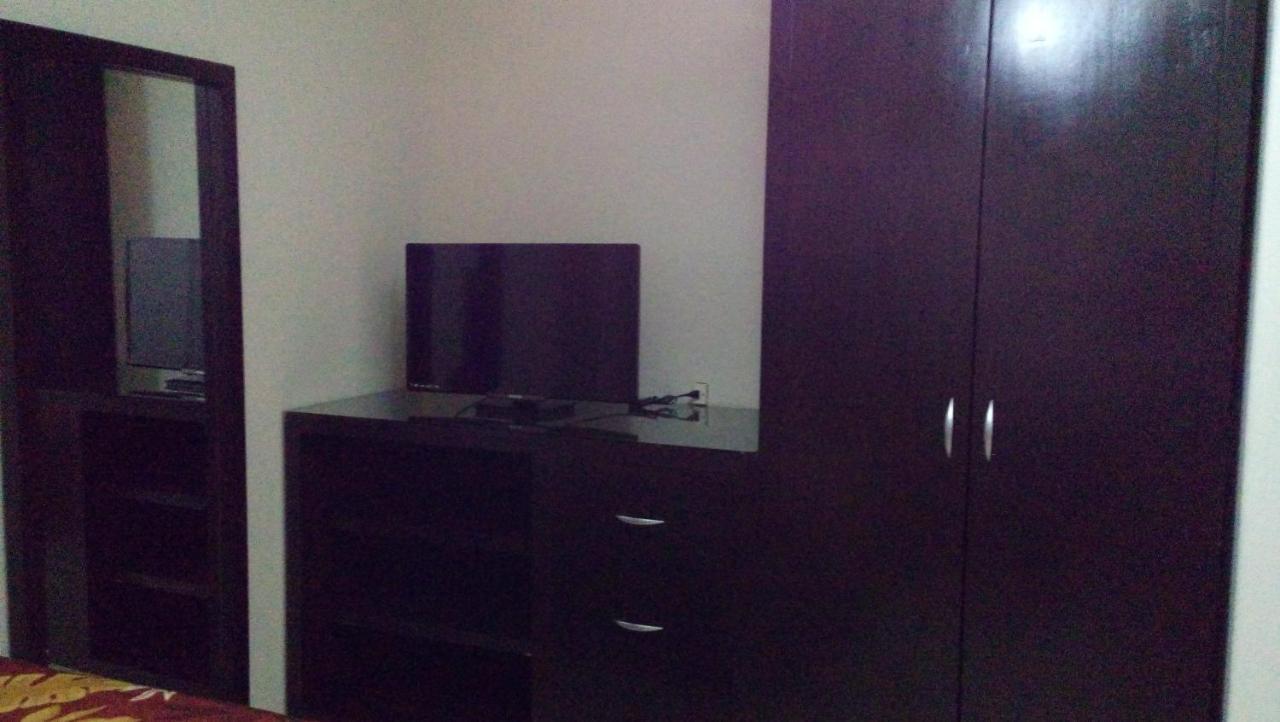 Hotel Y Suites Maria Fernanda Ситакуаро Экстерьер фото